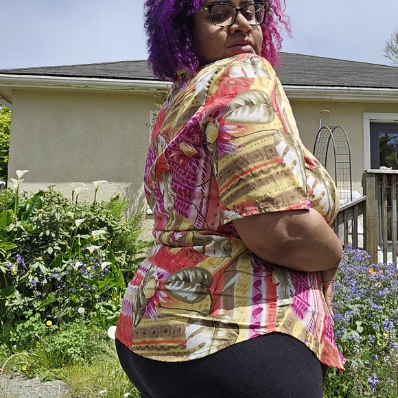 SOLD OUT 💕 Vintage Maggie Sweet Floral Button 💕 Down - Picture 2 of 10